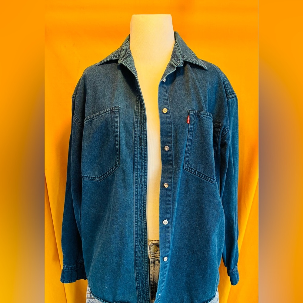 Levi’s denim button up shirt men’s small